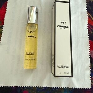 CHANEL 1957 Eau de Parfum Spray 10ml – Yellow/Gold